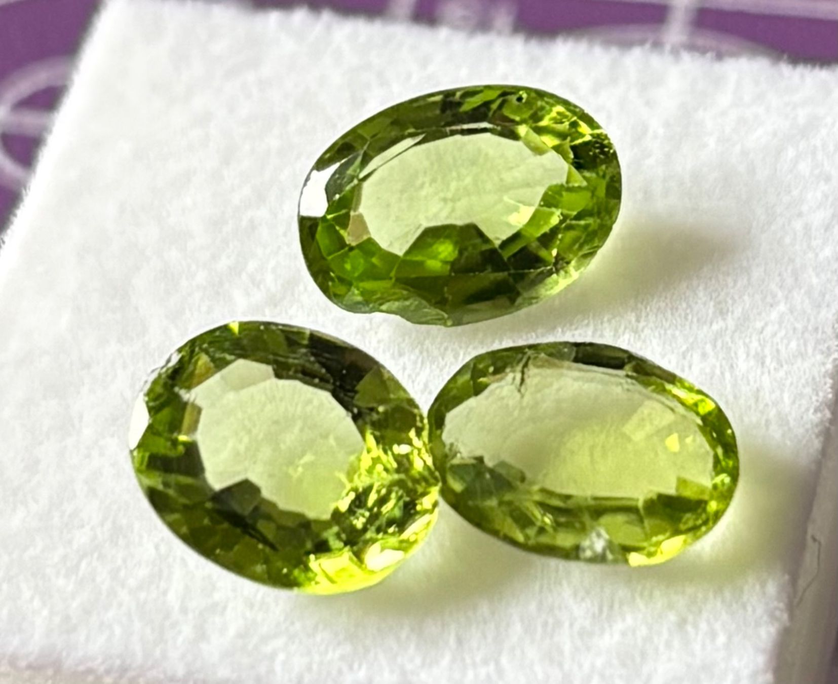 Pietre preziose: Lot Peridot Total 4.7 ct. – Difettoso da Brugg AG venduto da lau_9rvy 3