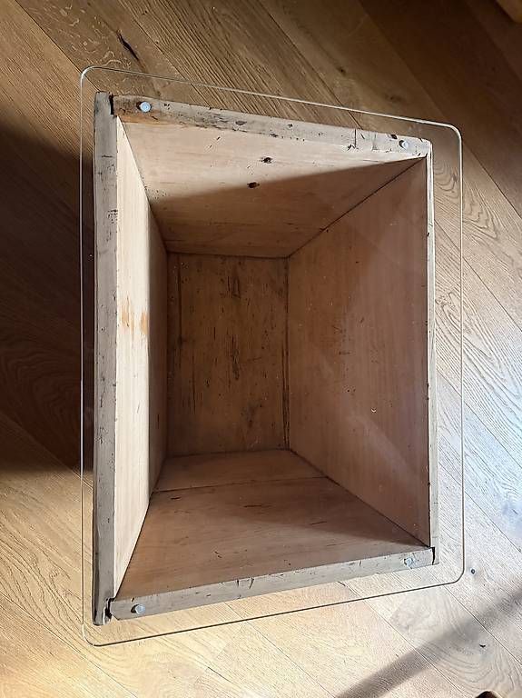 Casse di trasporto: Alte  Holzkisten mit Glas – Usato da Silvaplana venduto da lisi58