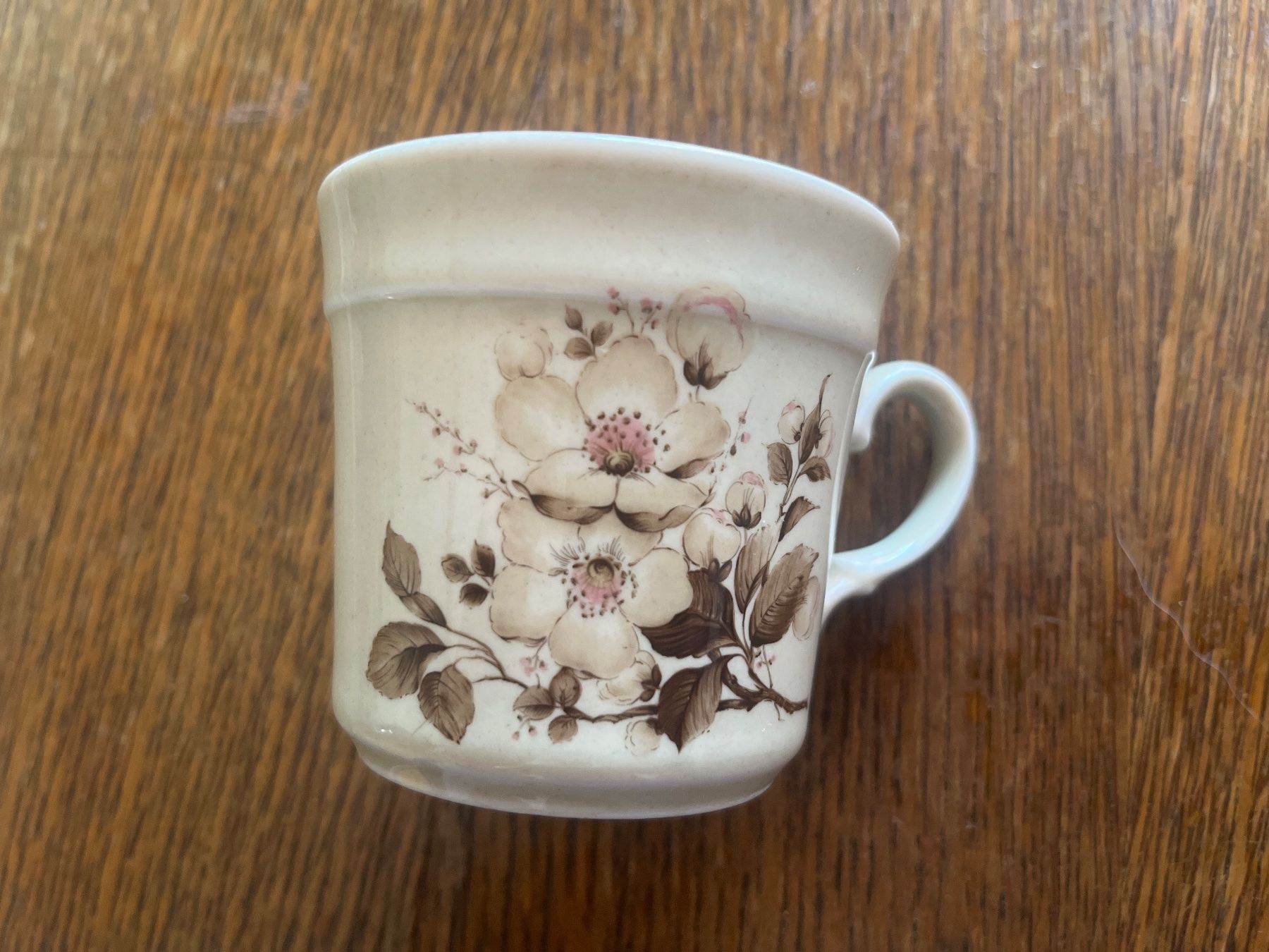 Tazze: Tasse à café à motifs de fleur – Usato da Vernayaz venduto da Darkfrost