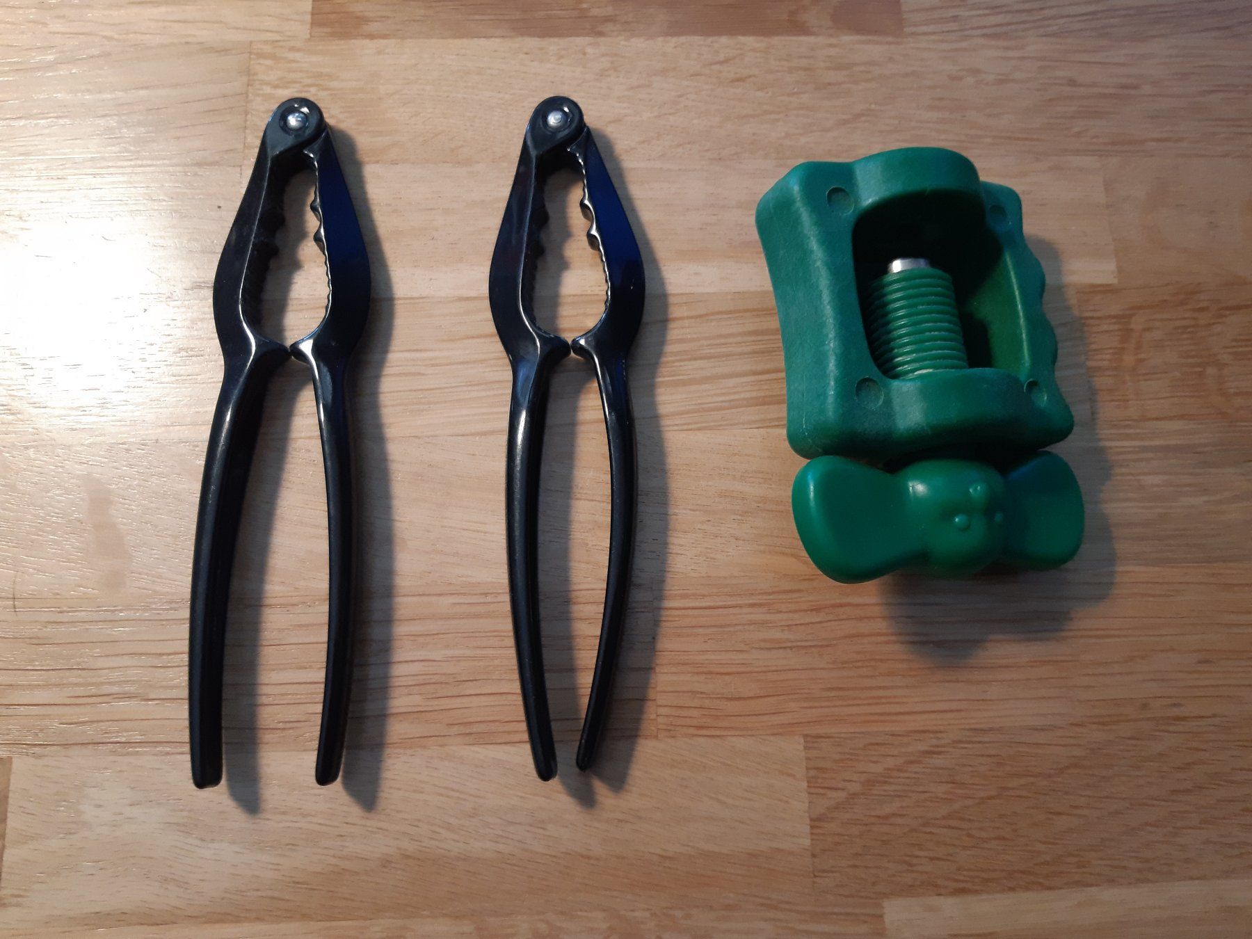 Elettrodomestici da cucina: Set of Nutcrackers – Usato da Rieden AG venduto da Werkstattlaedeli