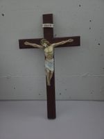 Kruzifix Holz mit Korpus Jesus INRI guter Zustand