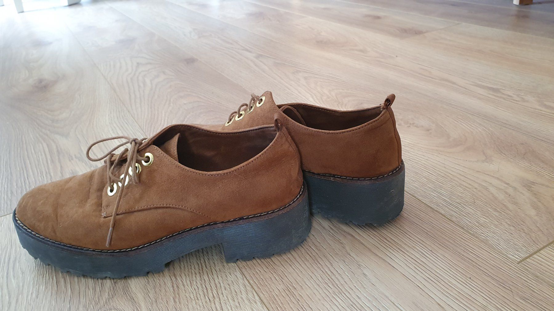 Scarpe da donna: Schnürrschuhe – Usato da Breitenbach venduto da sabrinaa95 1