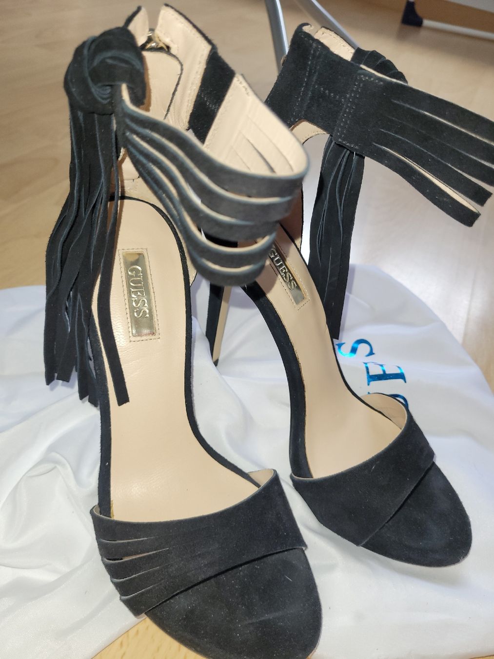 Guess Scarpe da donna: Guess High Heels / Echtleder Damenschuhe – Nuovo (secondo la descrizione) da Triesen venduto da SxTY 5