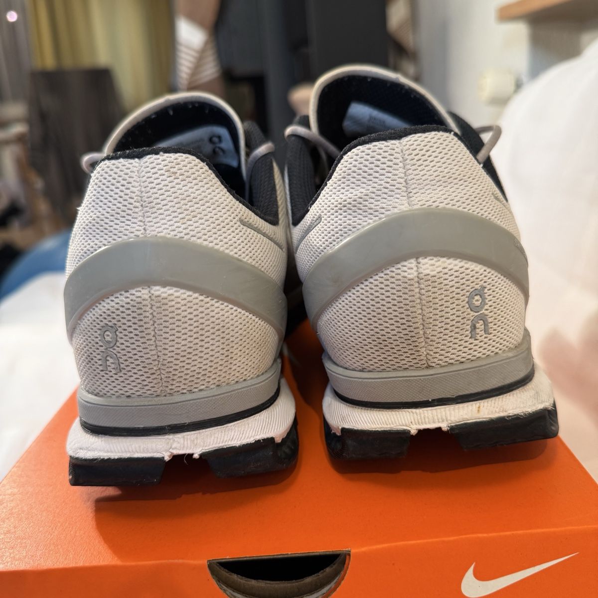 On Herrenschuhe: On Cloudsurfer 1 – Gebraucht aus Mönchaltorf von osi_t7tl 3