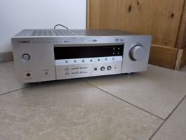 Yamaha RX-V567 AV Receiver Silber guter Zustand