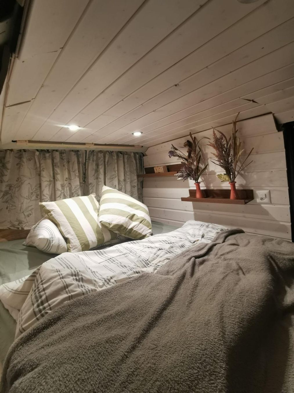 VW Veicoli da campeggio: VW T3 umgebaut als Camper – Usato da Biel/Bienne venduto da fat_f92k 3