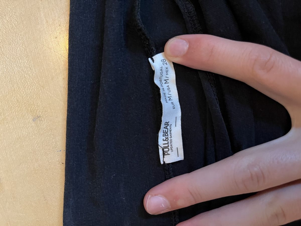 Tops: Pull&Bear Kleid schwarz Grösse M guter Zustand – Gebraucht aus Kerns von lau_z7vm 1