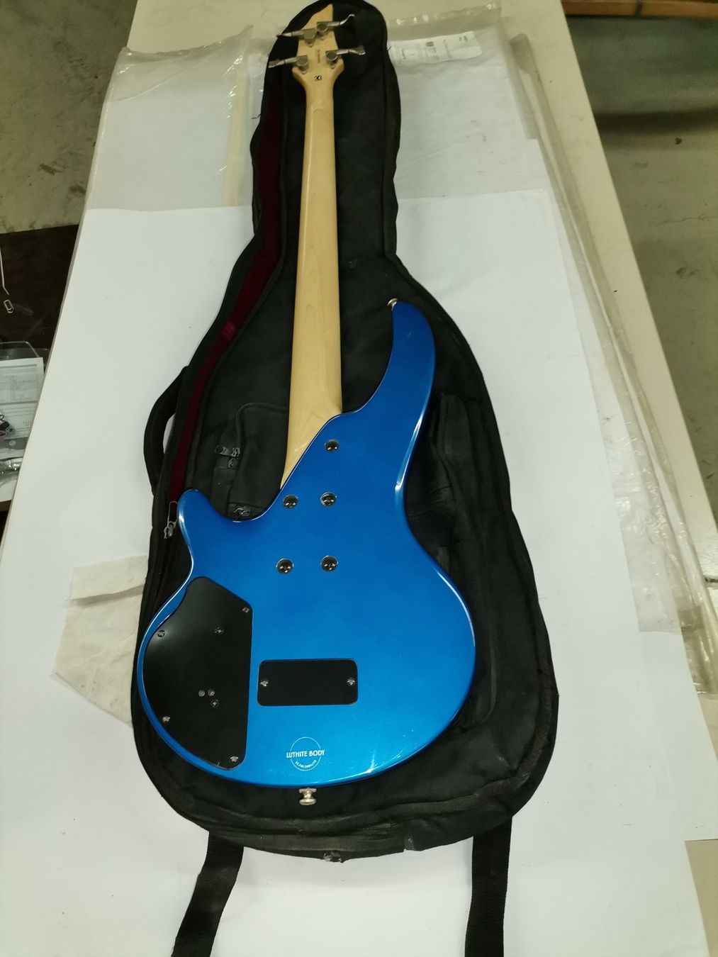 Cort Strumenti musicali: E-Bass 4 Saiten Cort Curbow – Nuovo (secondo la descrizione) da Kleindöttingen venduto da Katze99