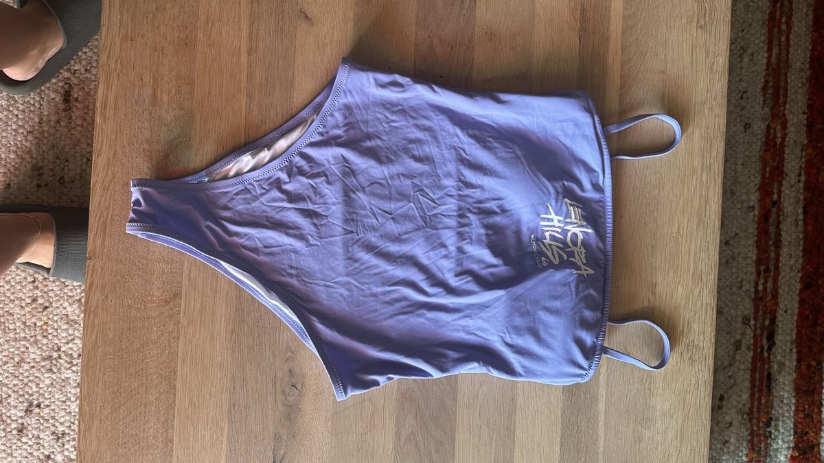 Roxy Maillots de bain & Bikinis: Quiksilver Roxy Badeanzug Flieder Gr. M – Neuf (Voir description) à Winterthur par whatdreamz