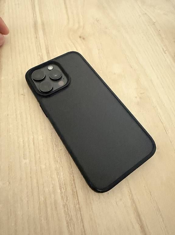 Telefoni cellulari / Smartphones: iPhone 15 Pro Max / 512 GB / Titan Black – Usato da Zürich venduto da ismailmohamed88 1
