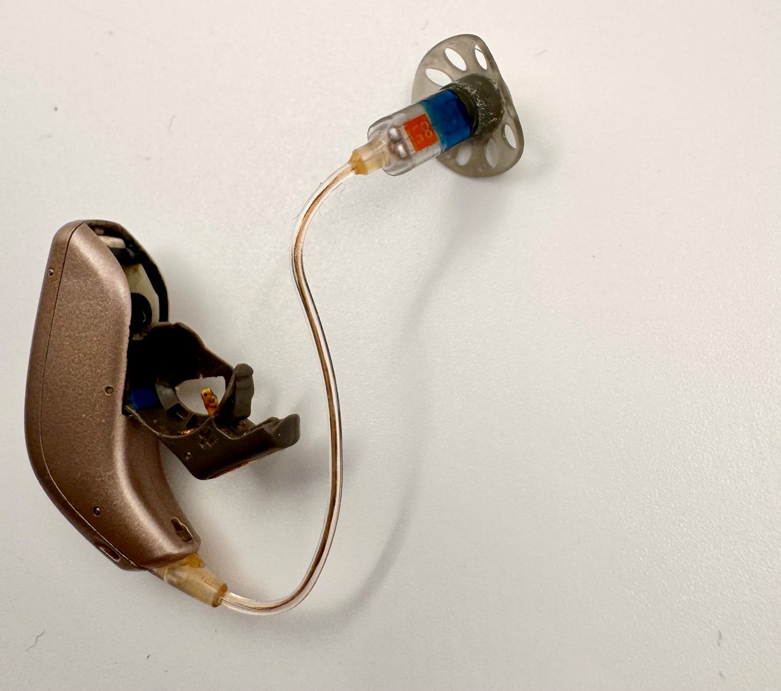 Oticon Attrezzature mediche: Oticon OPN3 RC Hörgerät Links – Usato da Hermetschwil-Staffeln venduto da Sigmund57 9
