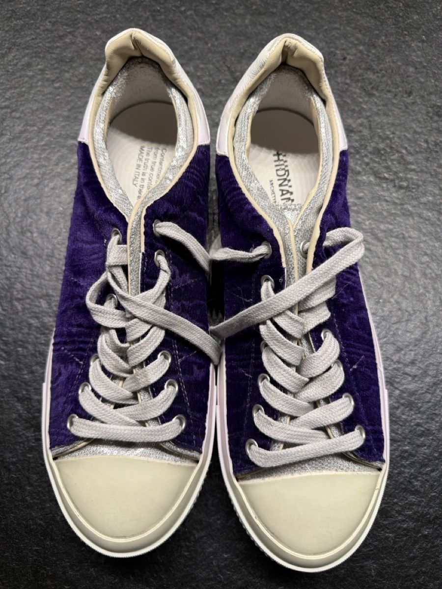 Damenschuhe: Sneaker – Neu und originalverpackt aus Dietlikon von Fluschi