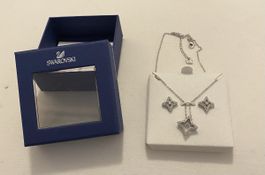 Swarovski kette mit Anhänger und Ohrringe