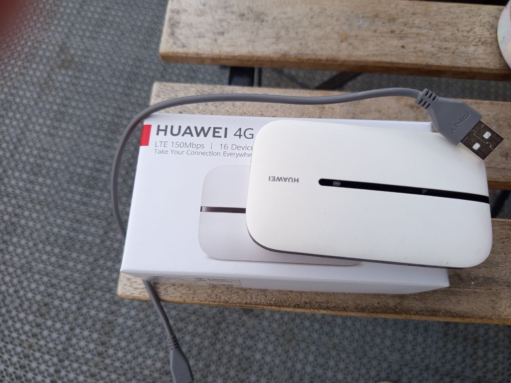 Huawei Modem & Router: Mobile Wi-Fi Huawei - sans carte SIM – Usato da Courtetelle venduto da Adlineseuret 1