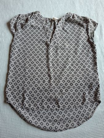 Haut taille 34 col en V marque H&M 