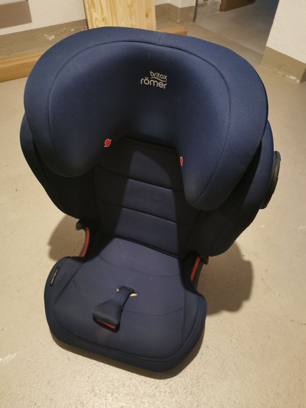 Britax Römer Auto-Kindersitze: Britax Römer Kidfix lll M – Gebraucht aus Luzern von Brueschi