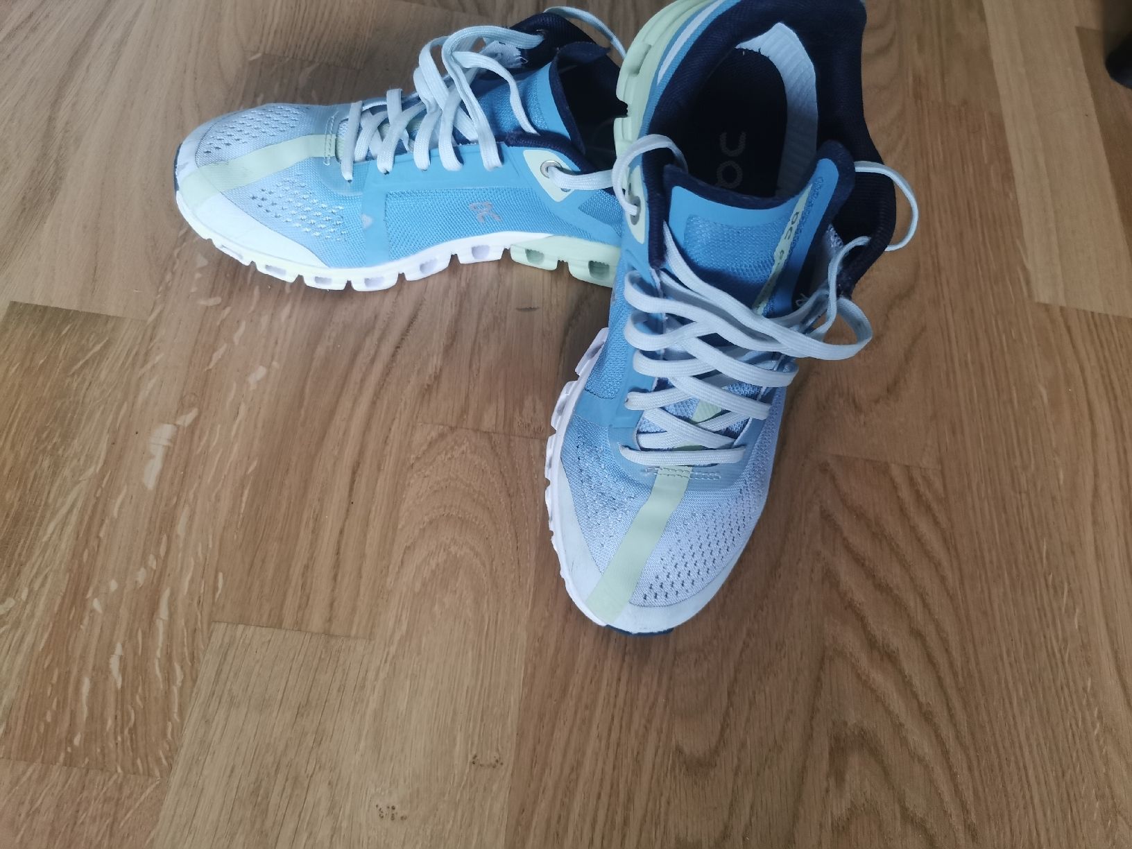 Scarpe da donna: On Schuhe 37 – Usato da Bern venduto da ged_ffx9