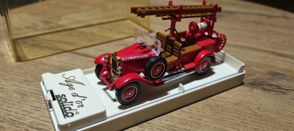 Modellini d'auto: Solido c4 Feuerwehr – Usato da Landquart venduto da Predi91