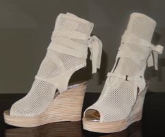 Orig. JUST CAVALLI Suede Wedges, Gr. 37,5  NEU