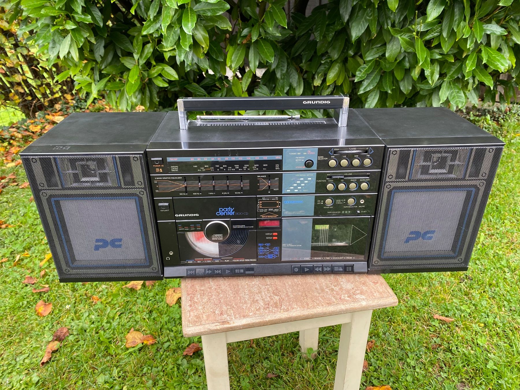 Grundig Multimediaplayer & Streamer: Grundig Party Center 3100 CD Ghettoblaster – Gebraucht aus Feldbach von  1