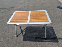 Camping Tisch aus Alu mit Holz Einlagen Zerlegbar in 3 Teile