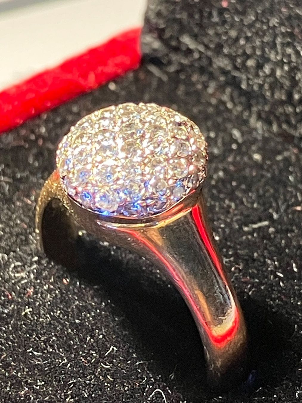 Anelli: Anello gr.53 oro 750 e diamanti – Usato da Rancate venduto da FiorAngela011