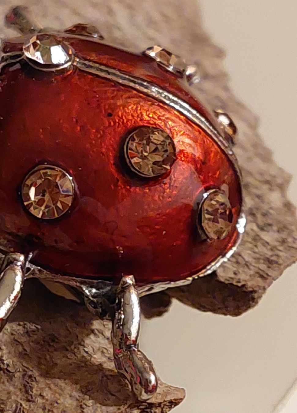Spille & Fermagli: Vintage Glücksbringer-Brosche Marienkäfer mit Strass – Nuovo (secondo la descrizione) da Oberwil BL venduto da Hunajakakku 3