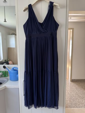 Elegantes Abendkleid von Caractere in Grösse 38 Dunkelblau
