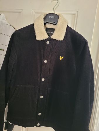 Lyle & Scott Jacke mit Kunstfellkragen