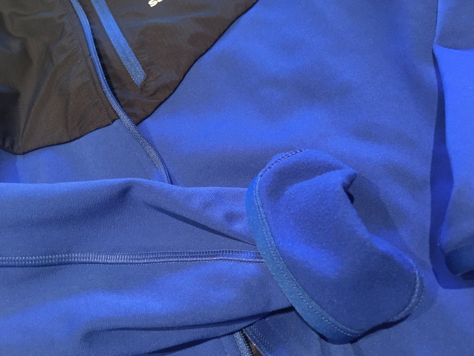 Salomon Jacken: leichte Salomon Trainingsjacke – Gebraucht aus Chur von steffeli04 1