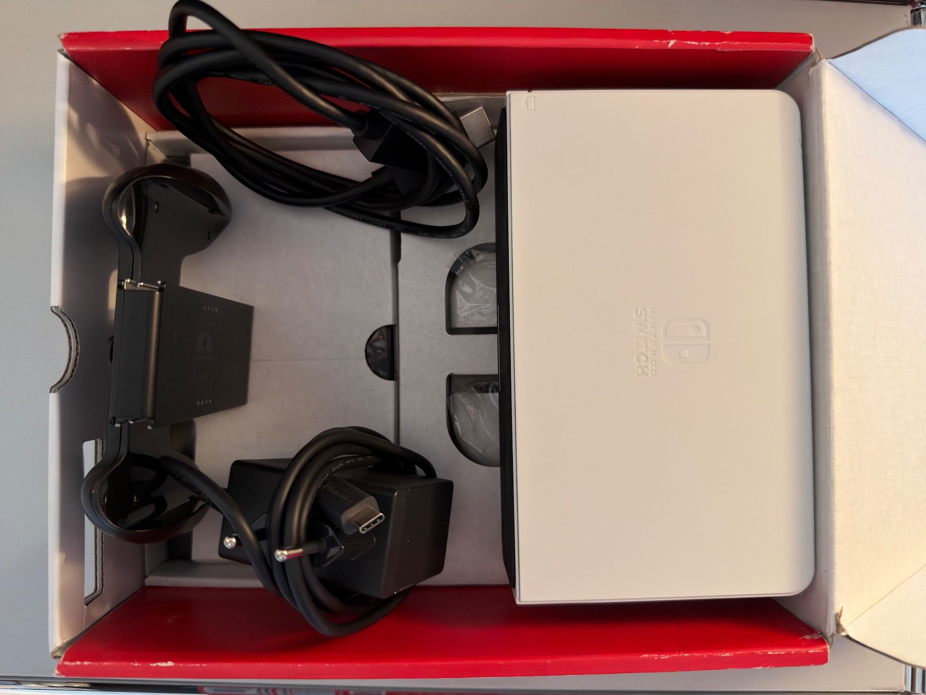 Nintendo Consoles: Nintendo Switch OLED – D'occasion à Zürich par nop_vd67 1