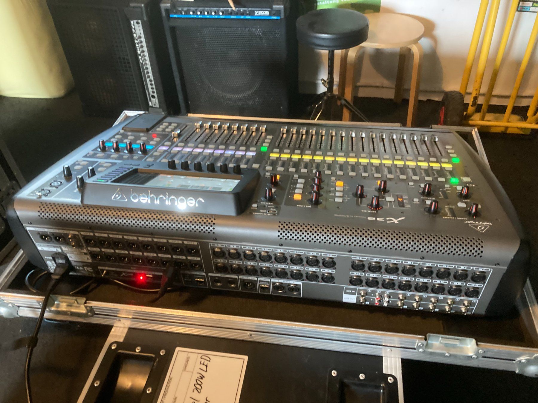 Behringer Console di mixaggio: Behringer X32 – Usato da Signau venduto da jamblaser 4