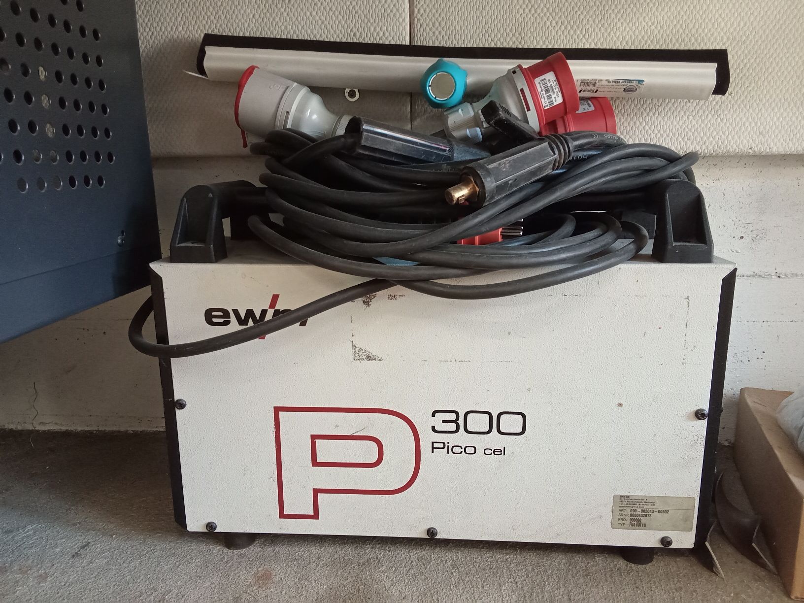 EWM Postes à souder: Pico cell 300 poste à souder  – D'occasion à Chavornay par JDCantova