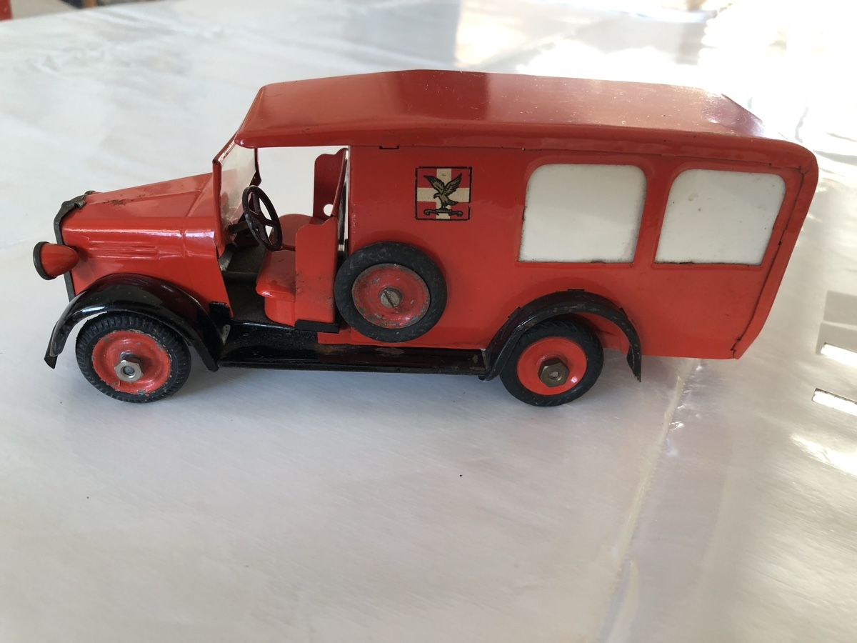 Tekno Modellini d'auto: Tekno Denmark Krankenwagen mit Trage – Usato da Rudolfstetten venduto da vamosich 7
