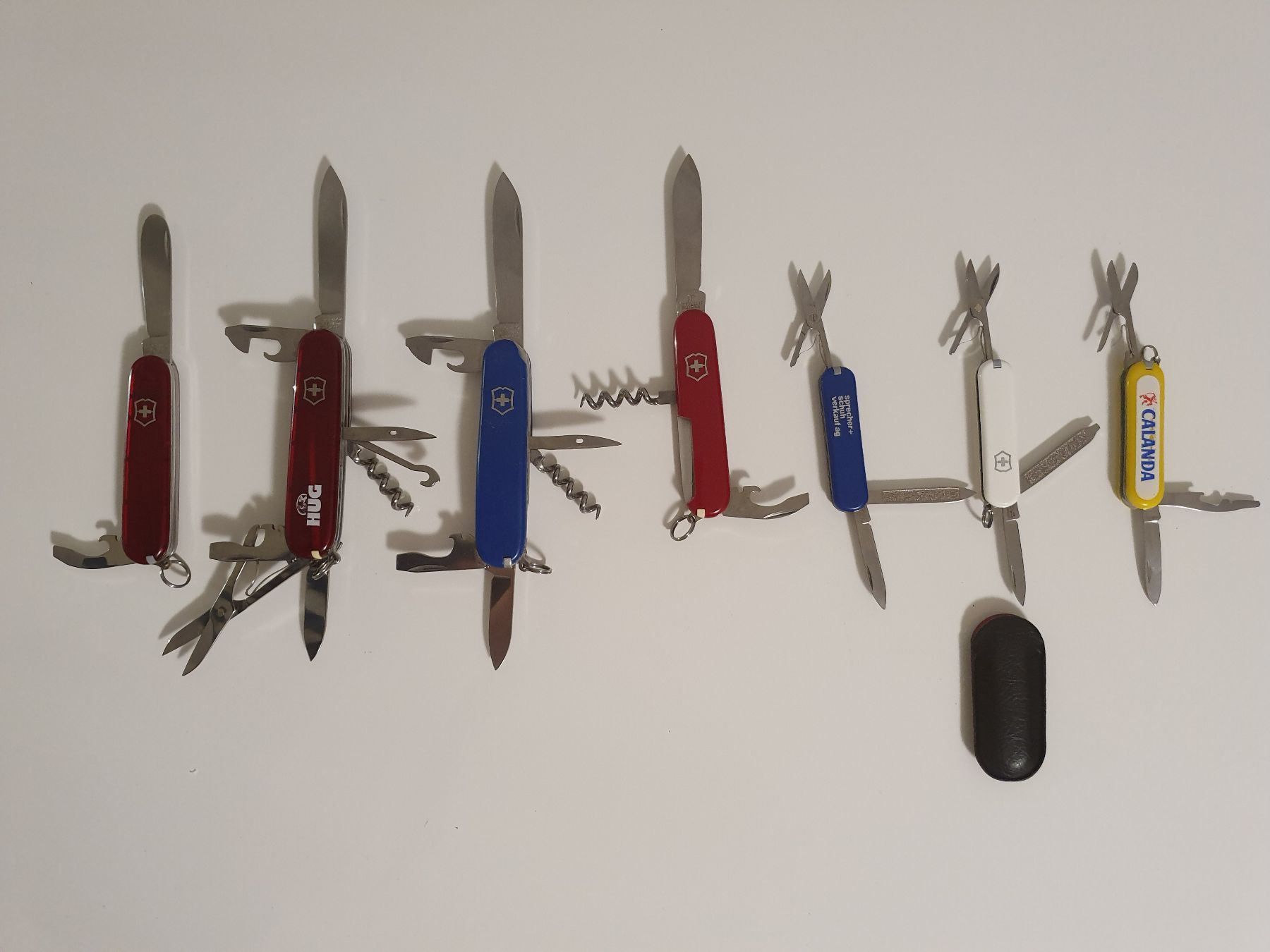 Militärmesser: Lot mit div. Victorinox Sackmessern – Neu (gemäss Beschreibung) aus Ardon von Momovs99