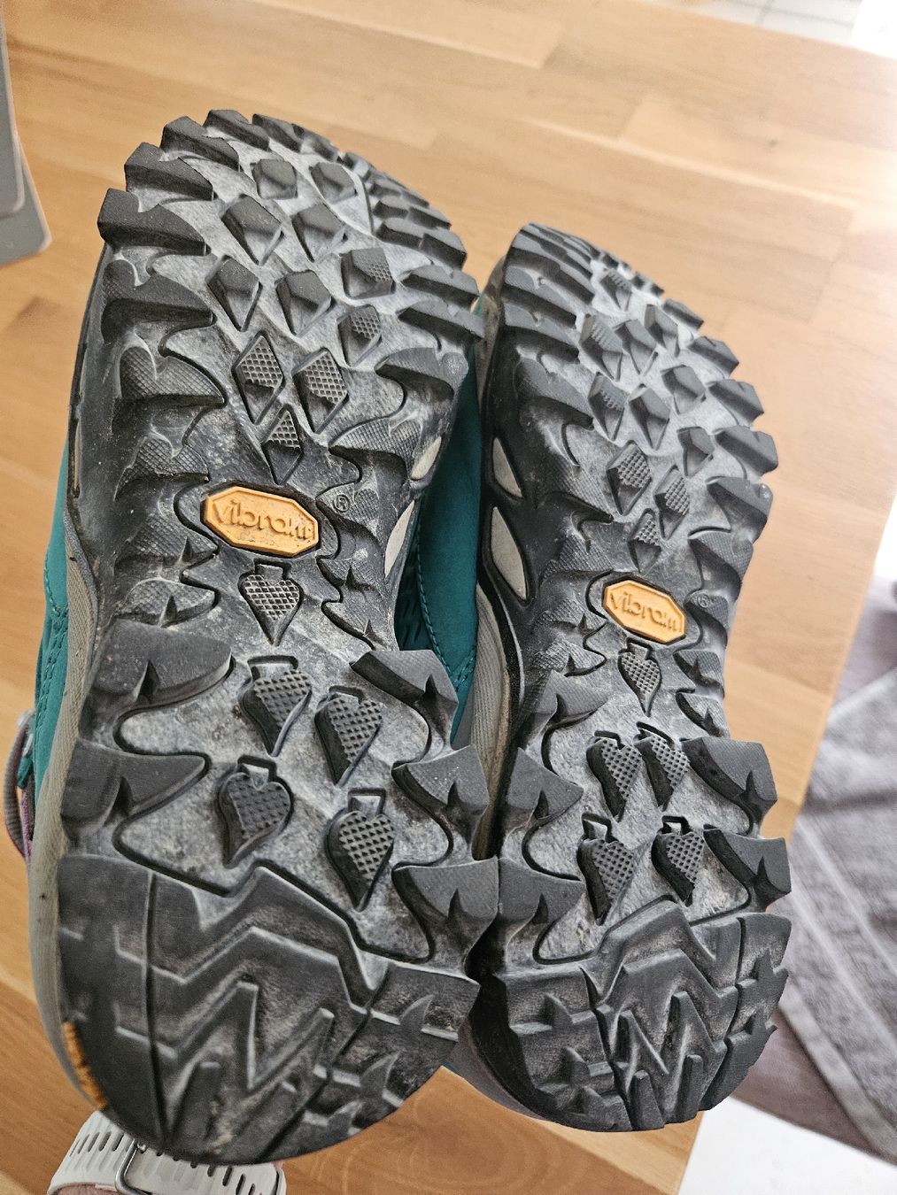 Scarpe da donna: Wanderschuhe Gr.38.5 – Usato da Dietlikon venduto da Sandlex 2