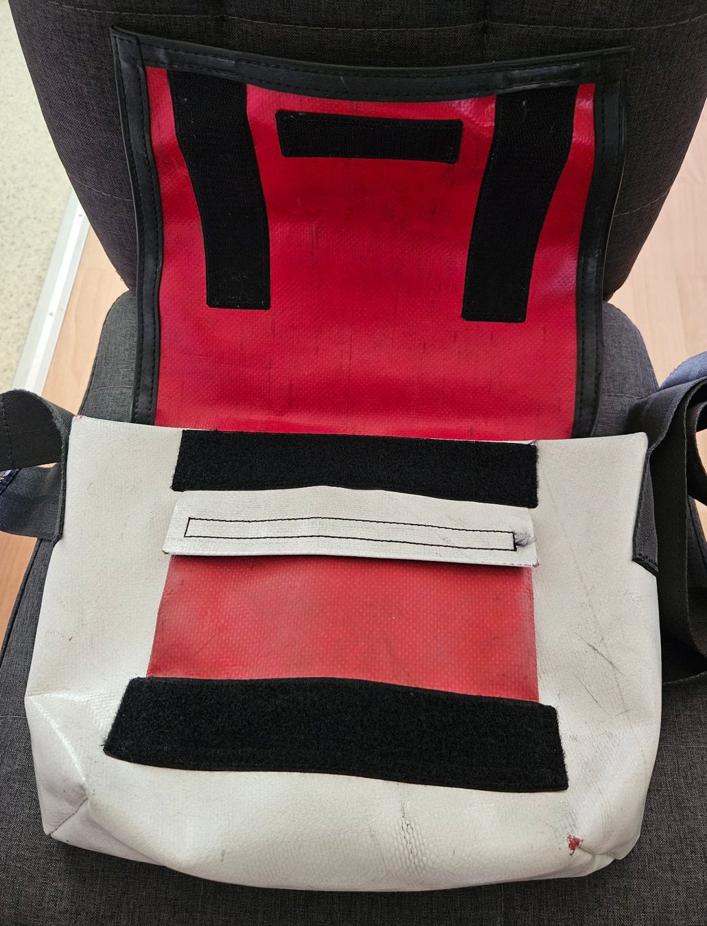 Freitag Taschen: Sac Freitag F11 Lassie – Gebraucht aus Biel/Bienne von 8r3ucHt 4