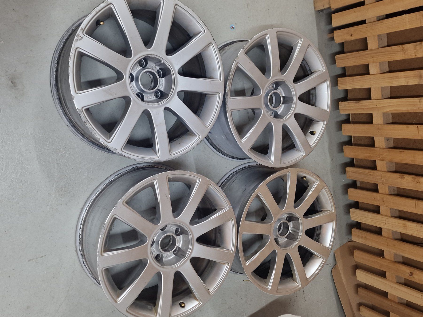 Audi Felgen: Originale Audi Felgen – Gebraucht aus Hendschiken von Black_Rs74