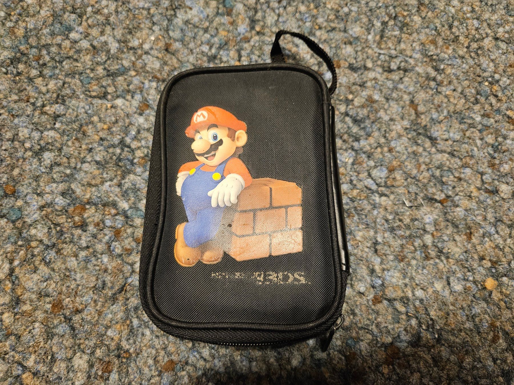 Nintendo Console: Nintendo 3DS Tasche mit Mario Motiv – Usato da Hindelbank venduto da GameBoy1981