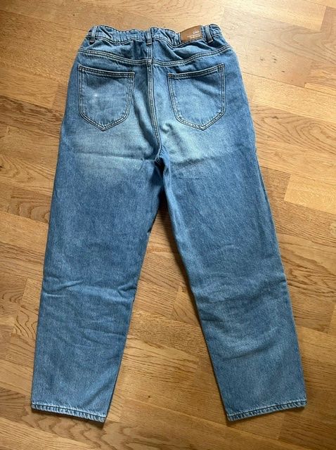 Pantaloni: Coole Mädchen-Jeans – Usato da Steinmaur venduto da Dyleila 1