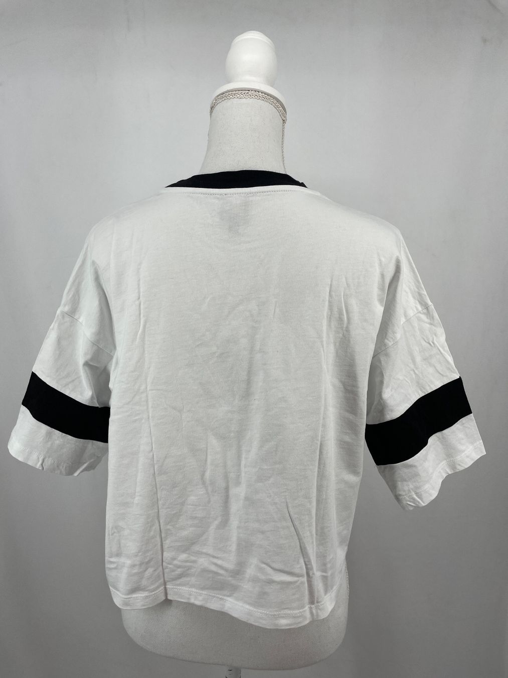 Manor T-shirt: MANOR crop top blanc – Usato da Lausanne venduto da PlusValue_Lausanne 1