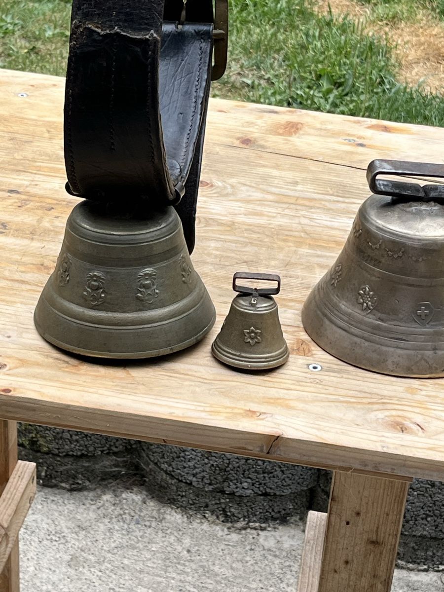 Cloches & sonnailles: Drei Glocken mit harrisen – Défectueux à Wasen im Emmental par weh_qg2d 5