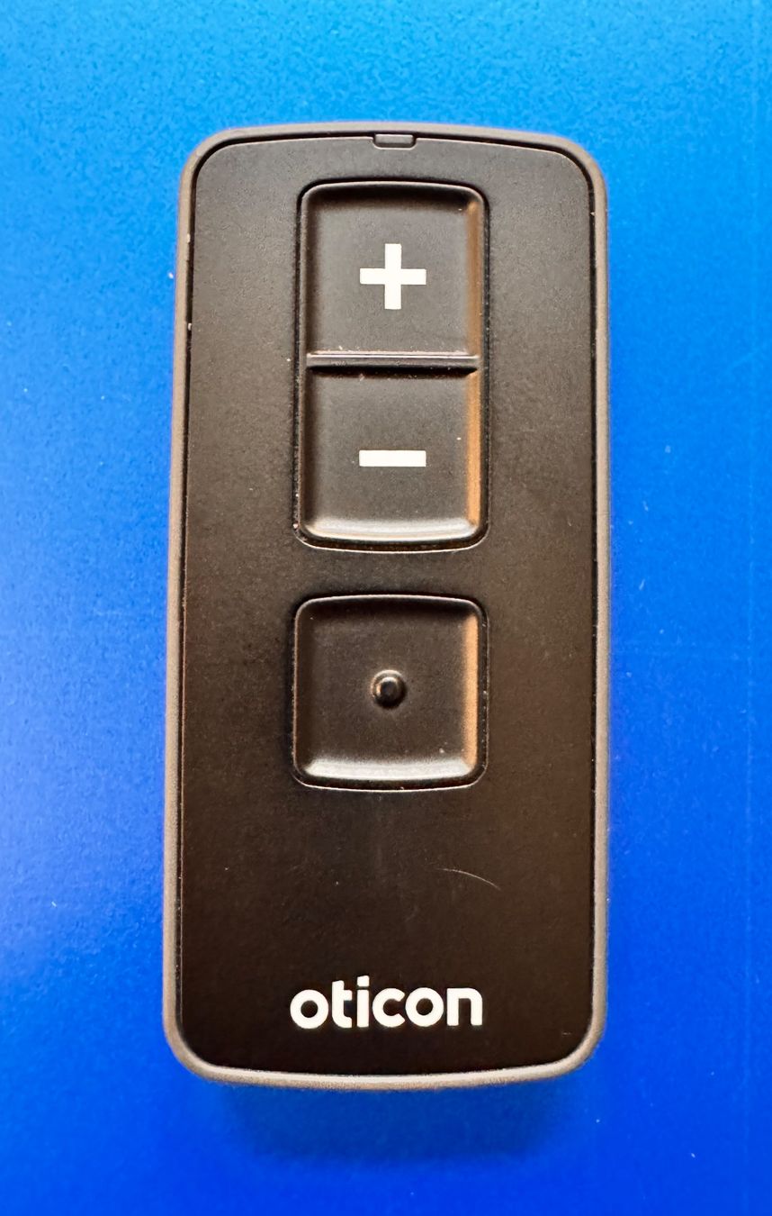 Télécommandes: Oticon Remote Control 3.0 – D'occasion à Hermetschwil-Staffeln par Sigmund57