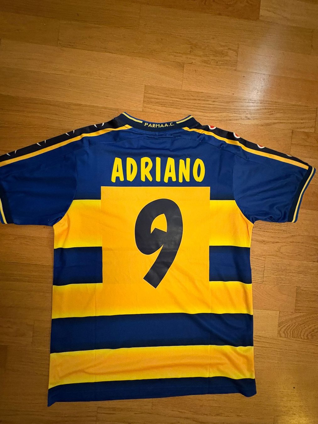 Canottiere & Pantaloni: Parma Adriano 2001/2002 – Usato da Basel venduto da jan_3 1