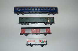 4 H0-Wagen 3x Roco / 1x Liliput // 2xPersonenwagen + 2xGüter