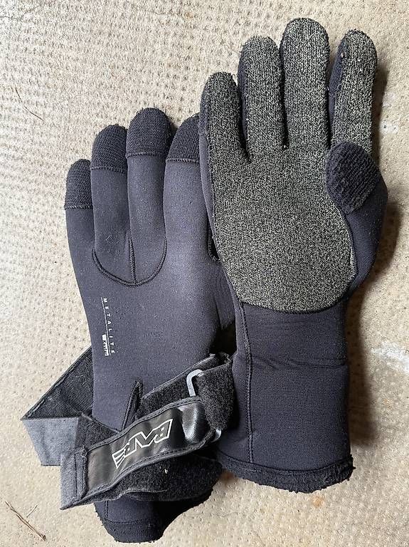 Guanti & manicotti: Gants bare  – Usato da Renens VD venduto da Ypc0