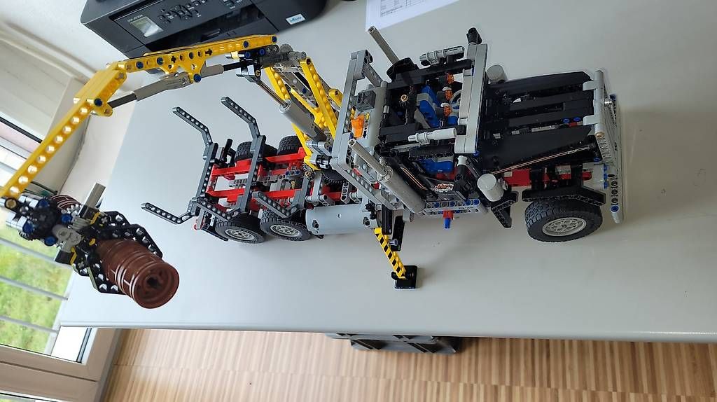 Lego Baukästen: Lego Holztransporter 9397 – Gebraucht aus Olten von Einwegparadies 3