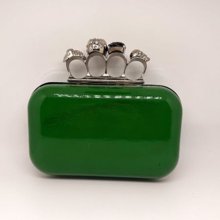 Grüne Cocktail-Clutch mit Schlagring-Verschluss Tasche
