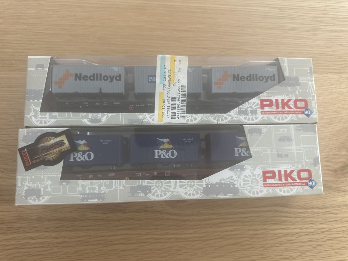 Piko Modellini di ferrovie: Piko H0-Güterwagen mit Container ab 29.- – Usato da Sennwald venduto da HARO-Import