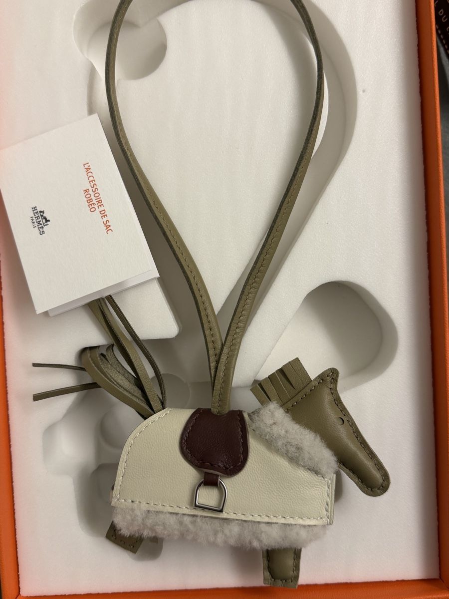 Hermès Portachiavi: Hermes rodeo robeo pluch neu – Nuovo e nell'imballaggio originale da Kilchberg ZH venduto da cruella 1